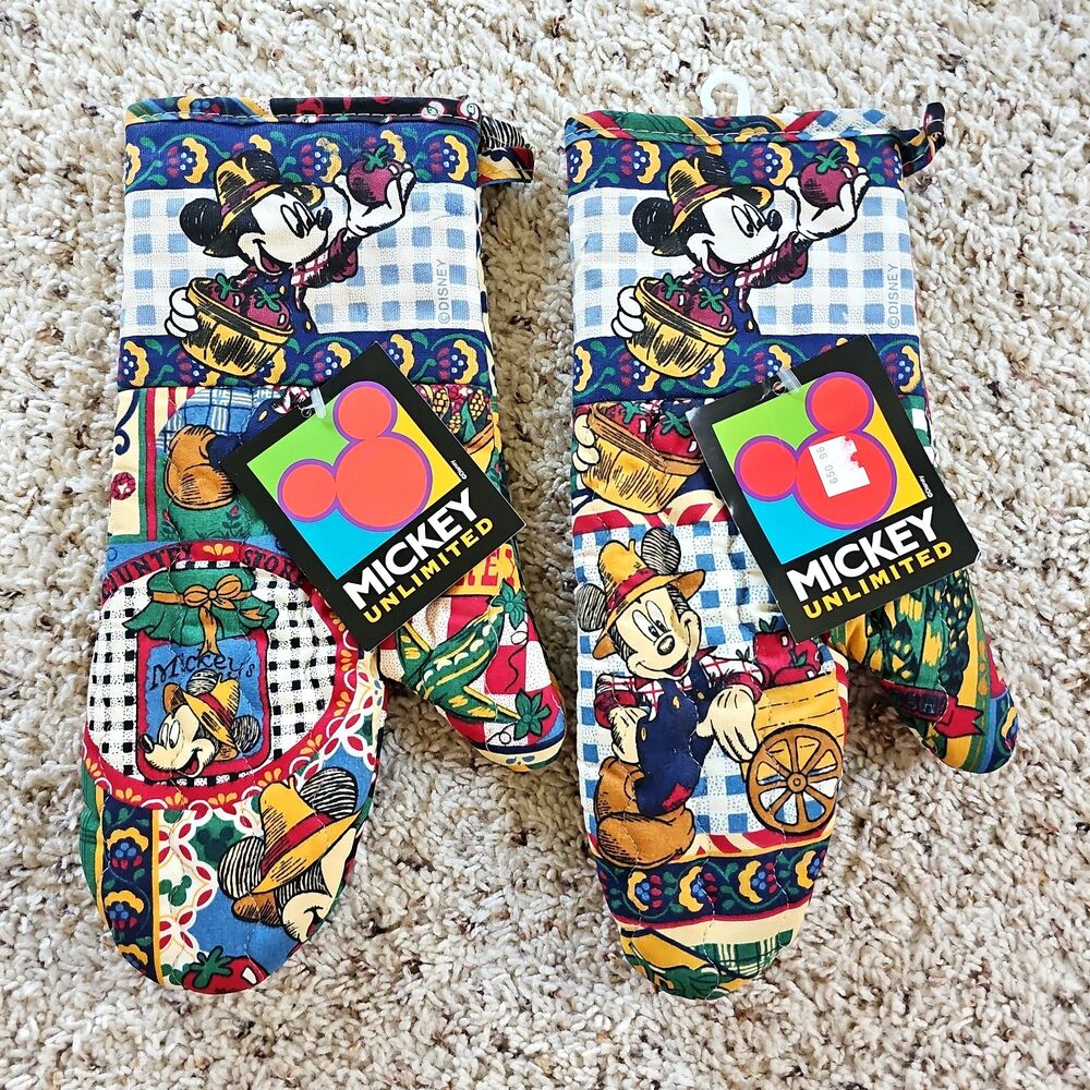 Disney Mickey Mouse Gardener Farmer Folk Art Oven Mitts Pot Holder Set NEW 90s